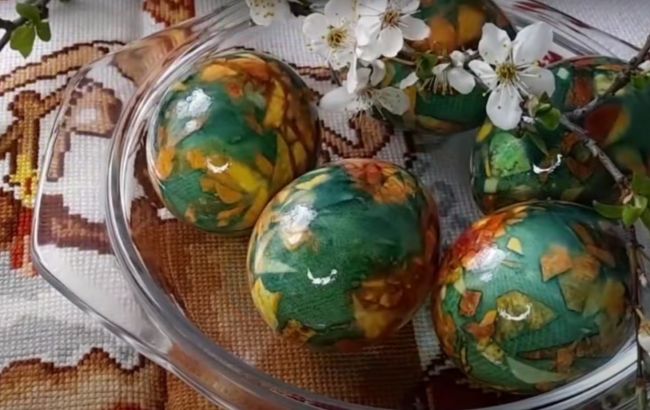 Мармурові крашанки - великодній тренд: як зробити шедевр з натуральних інгредієнтів