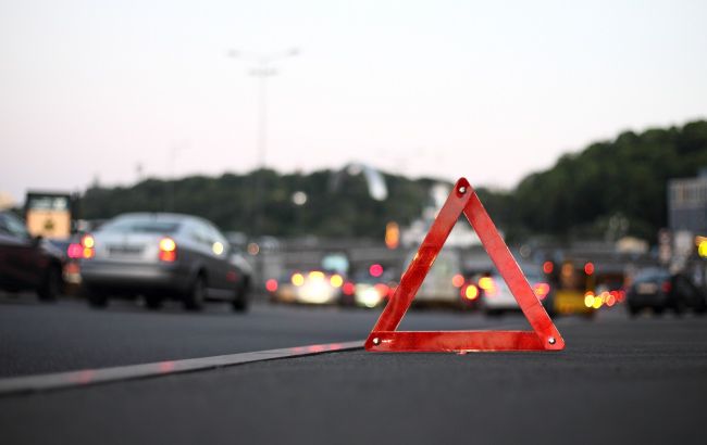 Киевский чиновник "напал" на КАМАЗ: карма настигла мгновенно (видео)