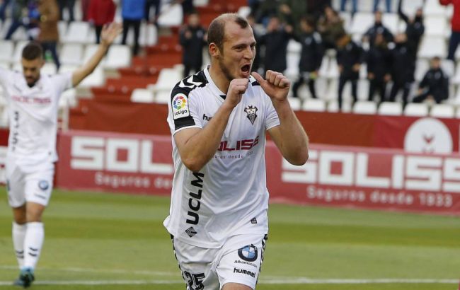 "Райо Вальекано" получил наказание за инцидент с Зозулей