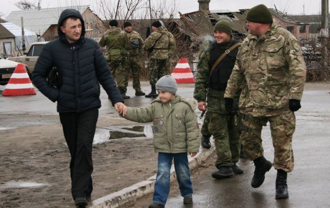 В Станице Луганской закрыли пункт пропуска