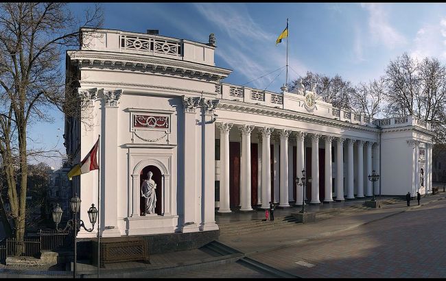 В мэрии Одессы проходят обыски