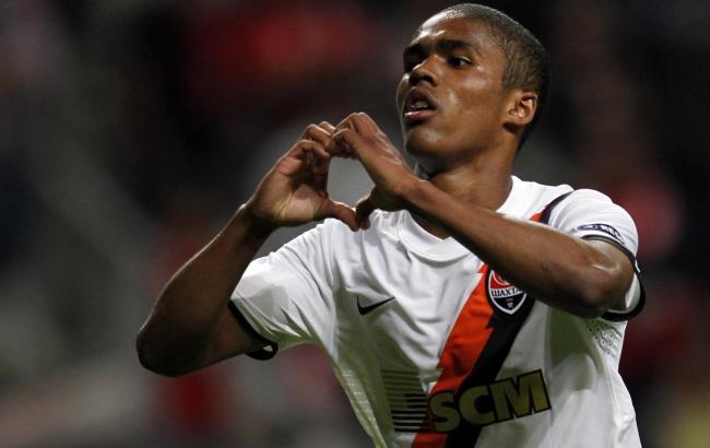 ПСЖ хоче підсилитися Дугласом Костою з "Шахтаря"