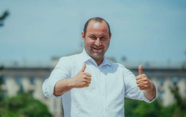 Нардепа из "Слуги народа" обвинили в миллионных заказах на ремонт дорог в Николаевской области