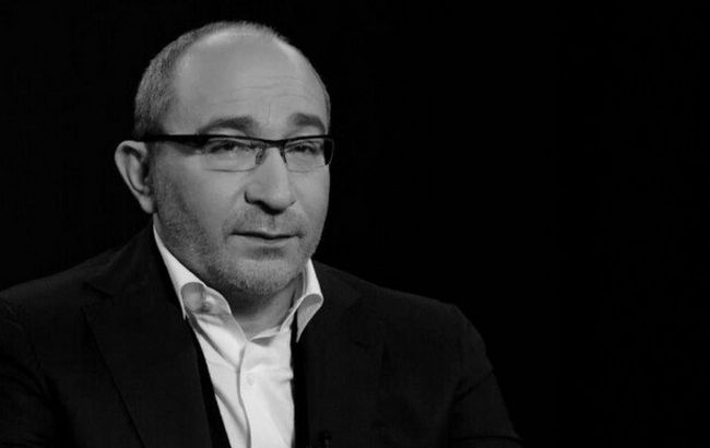 Харьков прощается с Кернесом: огромные очереди и море цветов (фото)