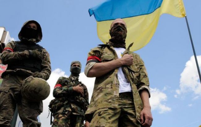 "Правый сектор" частично войдет в СБУ, - комбат ДУК