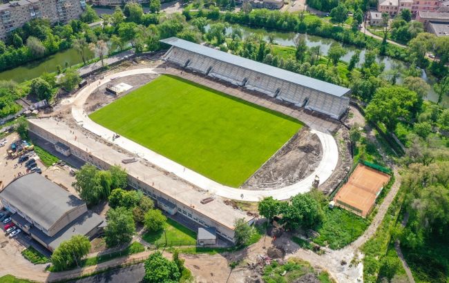 У Кривому Розі продовжується реконструкція стадіону, в ОГА розповіли про хід робіт