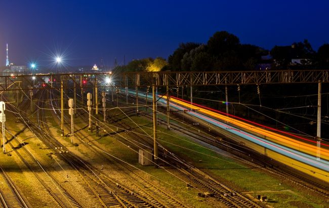 Во Львове возле пригородного вокзала произошел взрыв