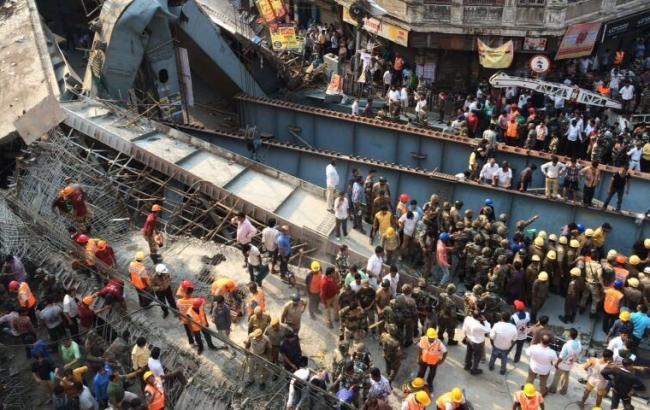 В Индии число жертв обрушения эстакады выросло до 20 человек