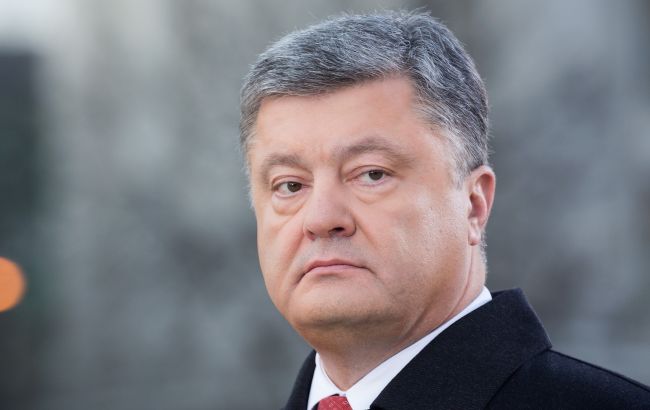 Блокада Донбасу віддалила повернення окупованих районів, - Порошенко