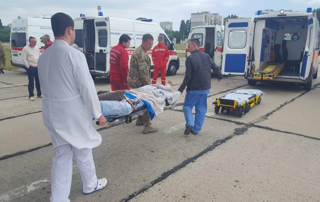 В Одессу доставили 3 раненых украинских военных из зоны АТО