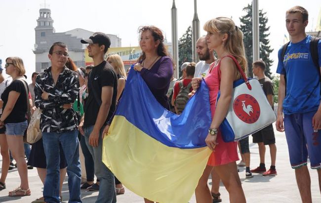 Лидеры и активисты харьковской "Батькивщины" сожгли партийные билеты, - Филипов