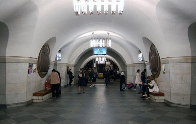 Милиция Киева проверяет информацию о минировании станции метро "Вокзальная"
