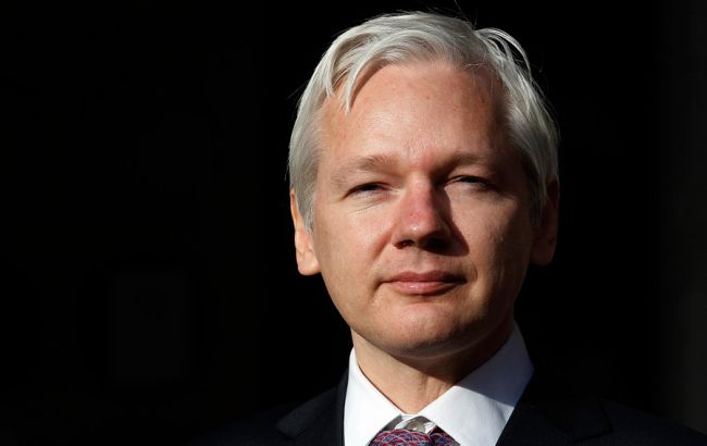 Основатель WikiLeaks допустил след России во взломе сайтов Демпартии США