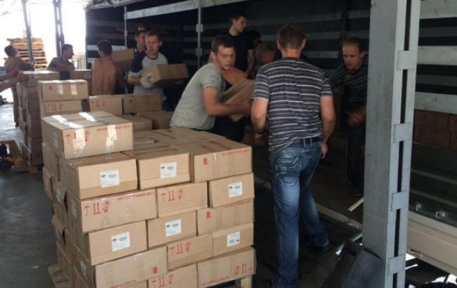 В России собирают груз для седьмого гумконвоя на Донбасс