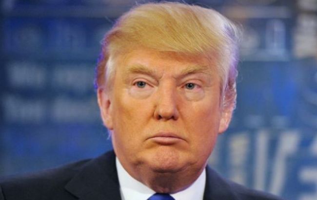 Трамп в первые дни президентства хотел снять санкции с РФ, - источники