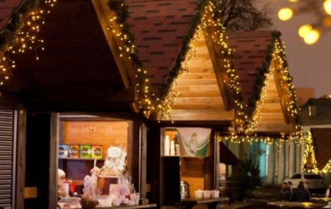 На Контрактовой площади ограничено движение автомобилей до 14 января, - КГГА