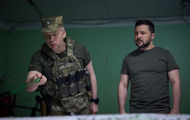 Зеленський обговорив із Сирським ситуацію на фронті: Відчувається, що ЗСУ стають міцнішими