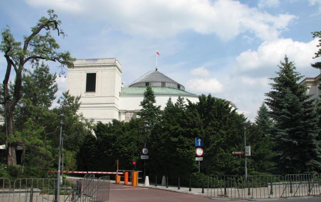 У Варшаві чоловік спробував спалити себе