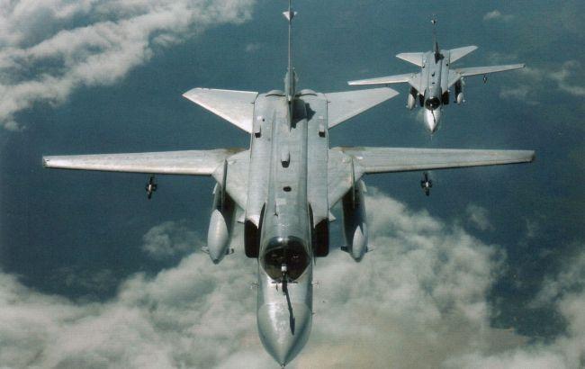 Российский бомбардировщик пролетел на низкой высоте над трассой в Крыму