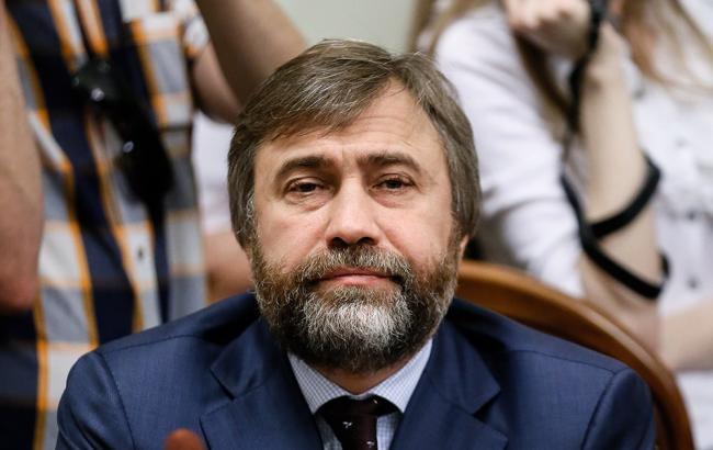 Порошенко поручил ГМС проверить основания предоставления гражданства Новинскому