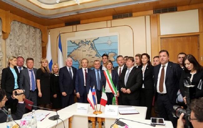 Італійські депутати в Криму назвали його російським і закликали зняти санкції з РФ