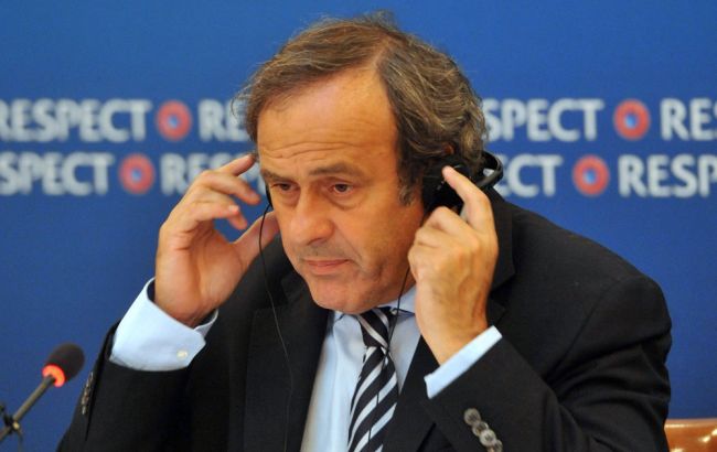 Платини отказался от борьбы за пост президента ФИФА