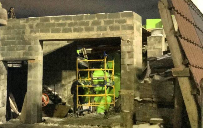 В Киеве произошел обвал на стройке с людьми внутри: что случилось