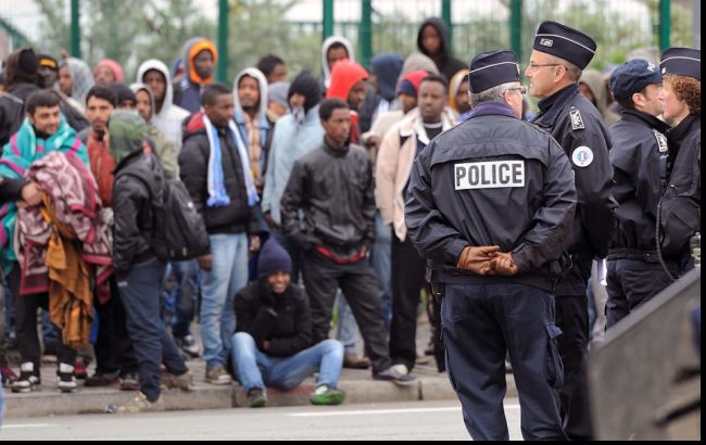 Хорватия потребовала от Греции прекратить отправлять беженцев в другие страны ЕС