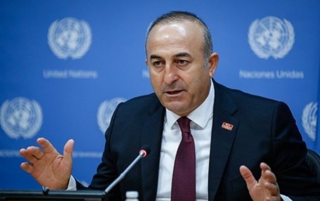 Глава МЗС Туреччини засудив дії Росії в Україні і Криму