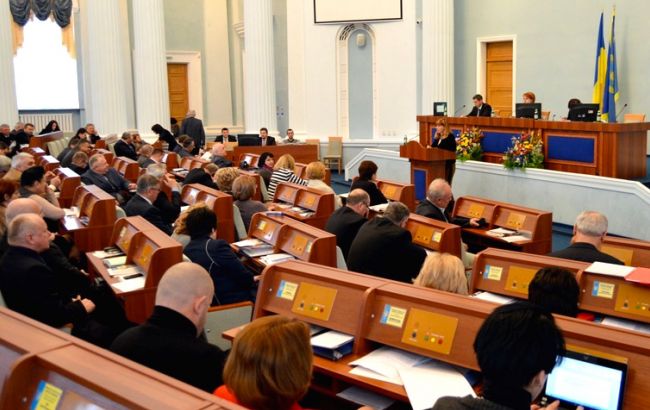 Черкасский облсовет призвал Порошенко ввести выборность глав ОГА