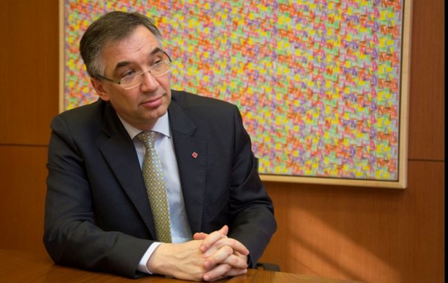 Канада вводит многократные визы для украинцев на 10 лет