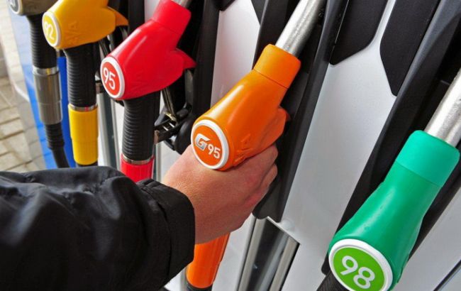 Цены на АЗС в Киеве 19 августа почти не изменились