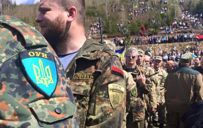 В Киеве неизвестные подожгли офис ОУН