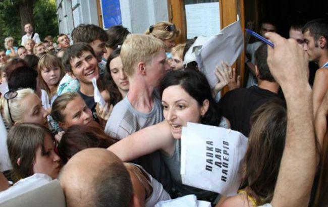 В первый день вступительной кампании абитуриенты подали более 123 тыс. заявлений