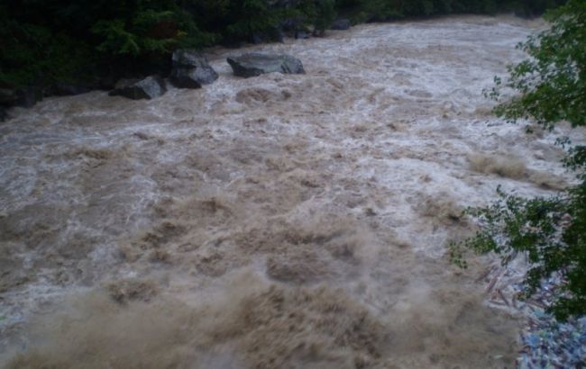 Синоптики предупреждают о повышении уровней рек Закарпатья