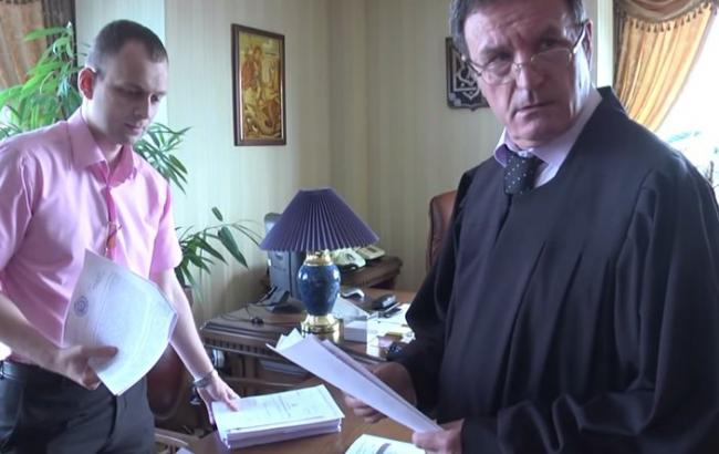 Глава Апелляционного суда объяснил происхождение крупных сумм в его кабинете