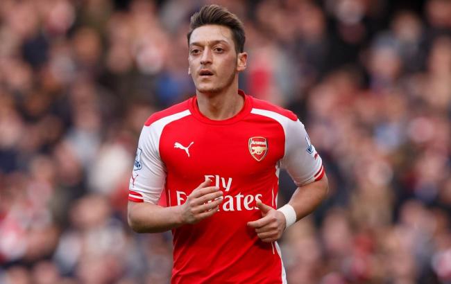 Хавбек "Арсеналу" Озіл пропустить матч проти "Ліверпуля"