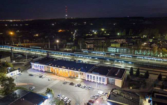 В Донецкой области взорвали железнодорожный мост в направлении Славянска