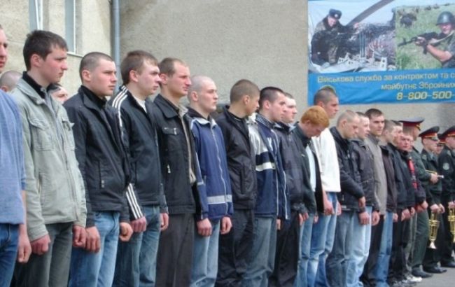 На військову службу весною цього року призвали понад 14 тисяч чоловік