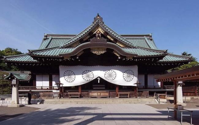 В Токио на территории храма прогремел взрыв