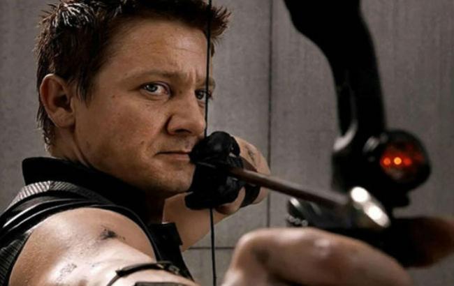 Фанат Marvel считает, что Соколиного Глаза должен был сыграть глухой актер