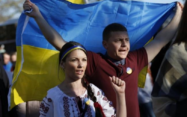 Менше 40% респондентів вважають Україну по-справжньому незалежною, - опитування