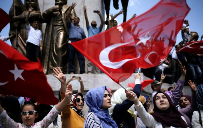 В Греции освободили 8 военных, которые просят убежища после неудавшегося переворота в Турции