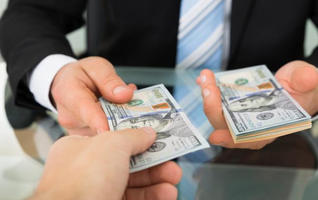 Борги найкрупніших бізнесменів в рази більші, ніж заплановано отримати від МВФ, - журналіст