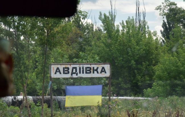 Боевики снова обстреляли Авдеевку, город без света, - журналист