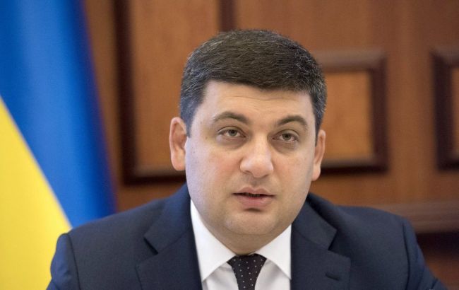 В тюрьмах РФ и Крыма по "липовым" делам находятся более 30 украинцев, - Гройсман