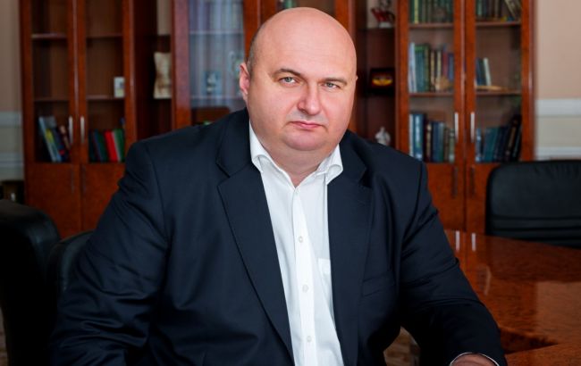 Глава Хмельницкой ОГА с миллионами наличными задекларировал пособие по безработице