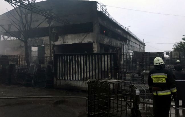 В Днепре горело автотранспортное предприятие площадью в 700 кв. м