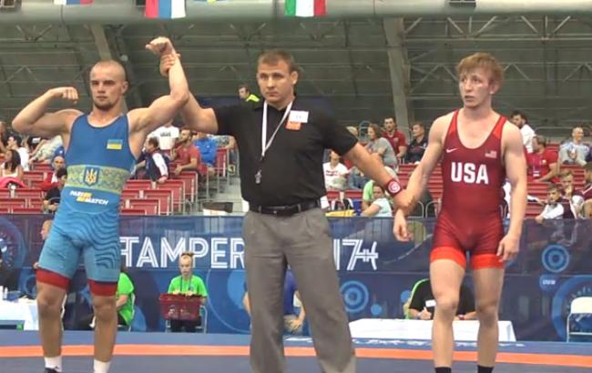 Украинские борцы завоевали четыре награды на юниорском чемпионате мира