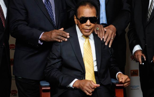 Умер американский боксер Мохаммед Али